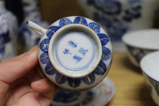 A group of 19th century Chinese blue and white porcelain tallest 16cm